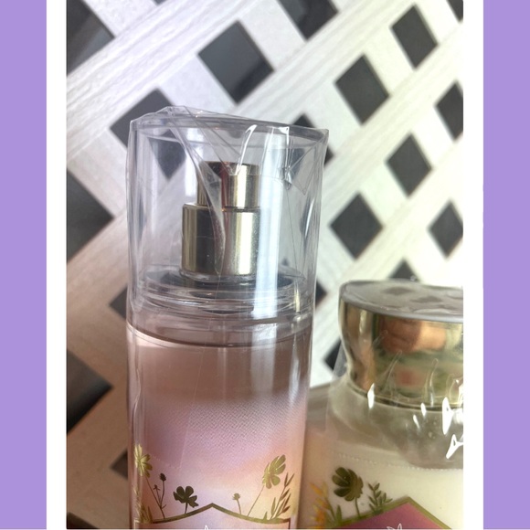 B&BW SUNRISE WOODS 2 Piece Body Care Set LOTION & BODY SPRAY NEW & NEVER USED! - Picture 6 of 7